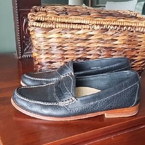 Women's Bass Weejuns Black Pebble Leather Loafers